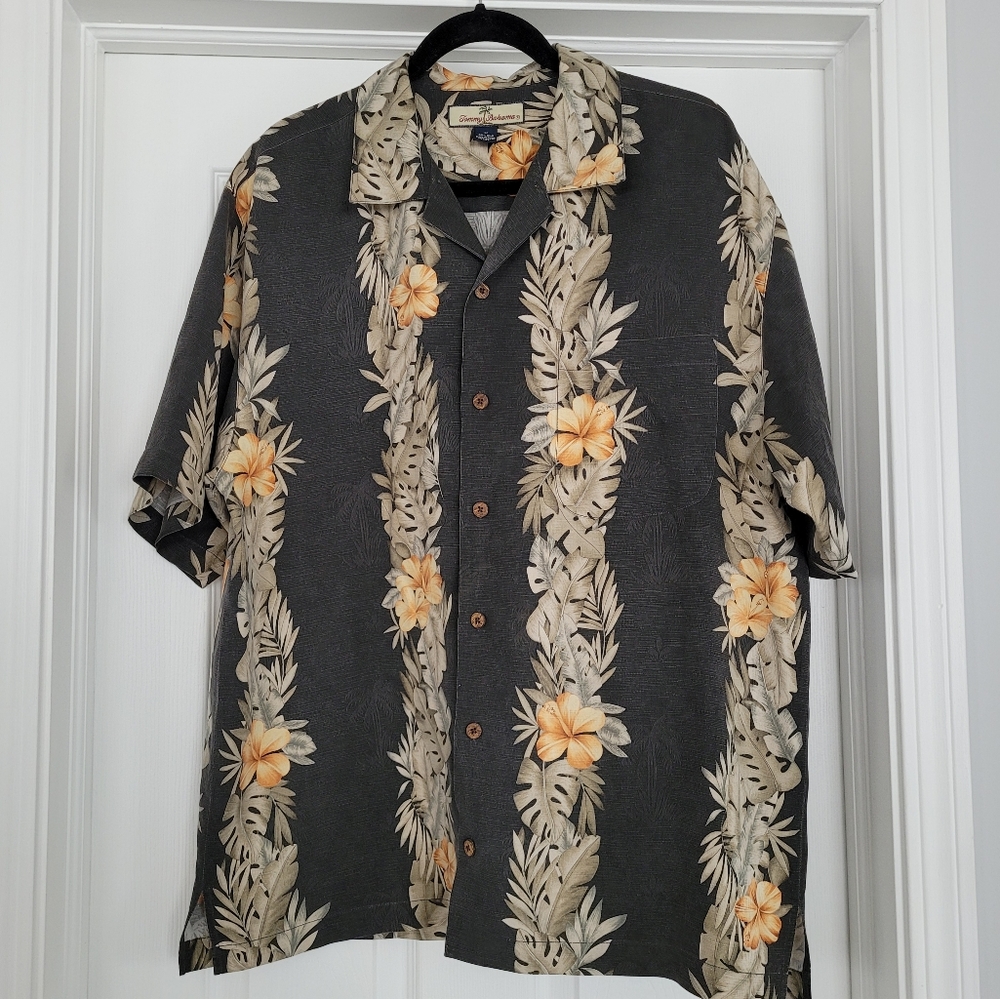 Tommy Bahama charcoal gray short sleeve silk button-down size M